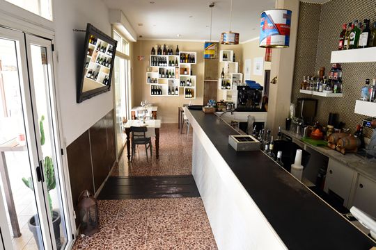 Cedesi Ristorante Cocktail Bar a Livorno